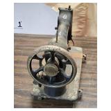 Vintage Singer Sewing Machine - Machine Only