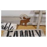 Medium Wicker Basket with 7 Hand Crafted Wall Decor