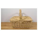Large/ Standard Size Wicker Picnic Basket
