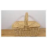 Large/ Standard Size Wicker Picnic Basket