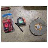 Misc tool batch - 2 pipe wrenches, Milwaukee tool box, tool tray, claw hammer, 25