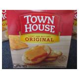 3- 20.7 oz Town House Original Crac...