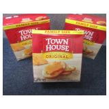 3- 20.7 oz Town House Original Crac...