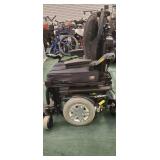 Quantum Q6 Edge Power Wheelchair (Used, Fully Operational) New ones sold online for over $22,000