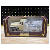 ERTL 1956 Ford Pickup
