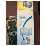 Like New  Pac N Play  in box   IN NEW CONDITION