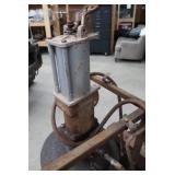 LUBRACATING STATION WITH AIR COMPRESSER