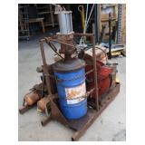 LUBRACATING STATION WITH AIR COMPRESSER