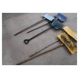 5 SNOW SHOVELS