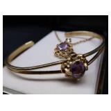 AMETHYST NECKLACE AND BRACELET.