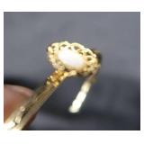 VINTAGE GOLD TONE AND FILIGREE OPAL JEWELRY