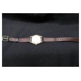 VINTAGE LORUS MICKEY MOUSE WATCH