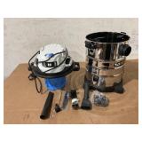HART 6 Gallon 5 Peak HP Stainless Steel Wet/Dry Vacuum with Bonus Car Cleaning Kit