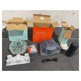 LOT OF 3 onn. groove Speakers and Boombox