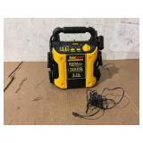 EverStart Maxx 1000 Amp Jump Start and Air Compressor