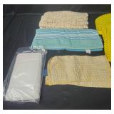Lot of Kitchen Towels, Placemats and Dish Cloths in Various Colors