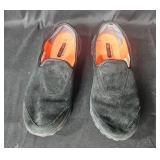 Lot of 4 Pairs of Women