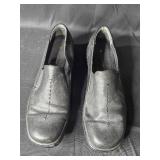 Lot of 4 Pairs of Women