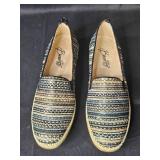 Lot of 4 Pairs of Women