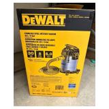 Dewalt 8 Gallon Wet / Dry Stainless Steel Shop Vacuum / Vac