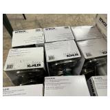 Pallet Full Of 21 Kohler ( 16 ) Adjuste & ( 5 ) Proccesso Shower Heads & 13 Kohler Slow Close Toilet Seats - Open Box Untested