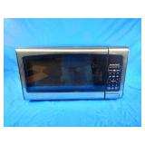 Hamilton Beach 1.3 Cu. Ft. 1000-Watt Countertop Microwave Oven with Stainless Steel Front