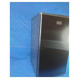 BLACK+DECKER 3.2 Cu. Ft. Compact Fridge - Black