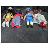 LOT OF MADAME ALEZANDER HAPPY MEAL DOLLS