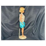 AMERICAN GIRL PINK SKIN WITH OUTFIT AND STAND WITH BENDABLE LEGS