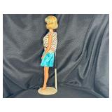 AMERICAN GIRL PINK SKIN WITH OUTFIT AND STAND WITH BENDABLE LEGS