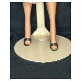 VINTAGE PONYTAIL BARBIE WEARING BABYSITTING APRON