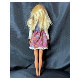 VINTAGE BLONDE BARBIE 1966 WITH OUTFIT - BENDABLE LEGS