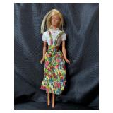 VINTAGE BENDABLE LEG BARBIE 1966 WITH OUTFIT