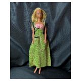 VINTAGE BENDABLE LEG BARBIE 1966 WITH OUTFIT