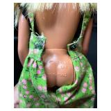 VINTAGE BENDABLE LEG BARBIE 1966 WITH OUTFIT