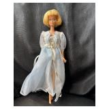 VINTAGE BLONDE 1958 BARBIE WITH BLUE NIGHTGOWN - BENDABLE LEGS
