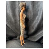 VINTAGE BRUNETTE BUBBLECUT BARBIE WITH OUTFIT