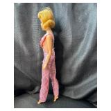 VINTAGE MIDGE BARBIE WITH OUTFIT