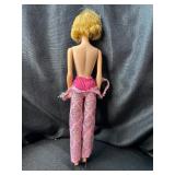 VINTAGE MIDGE BARBIE WITH OUTFIT