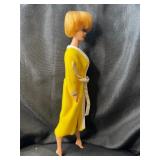 VINTAGE BLONDE BUBBBLE CUT BARBIE WITH OUTFIT