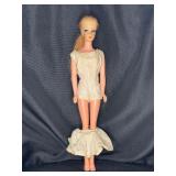 VINTAGE PONYTAIL BARBIE WITH OUTFIT