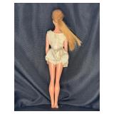 VINTAGE PONYTAIL BARBIE WITH OUTFIT