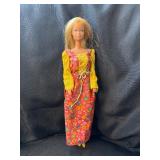 1966 BLONDE BARBIE WITH BENDABLE LEGS AND OUTFIT