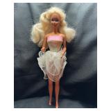 1989 DANCE MAGIC BARBIE WITH OUTFIT AND BENDABLE LEGS