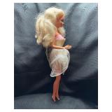 1989 DANCE MAGIC BARBIE WITH OUTFIT AND BENDABLE LEGS
