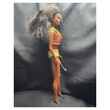1992 AFRICAN AMERICAN GLITTER BEACH BARBIE WITH OUTFIT AND BENDABLE LEGS