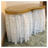 Beautiful Vintage Vanity Table