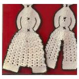 Figural Handcrafted Knit Framed Decor