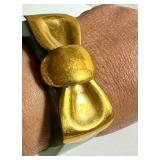Vintage Apple Green Bakelite Bracelet with Gold Colored Bow