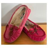 Pair of Minnetonka Moccasin Slippers NEW